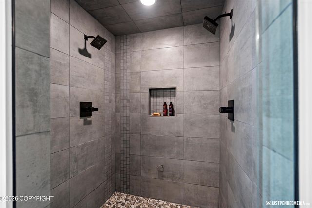 27365 Vantage Avenue, Eagle River, AK 99577