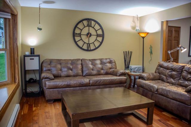 829 Kings Ridge COURT W, West Bend, WI 53090