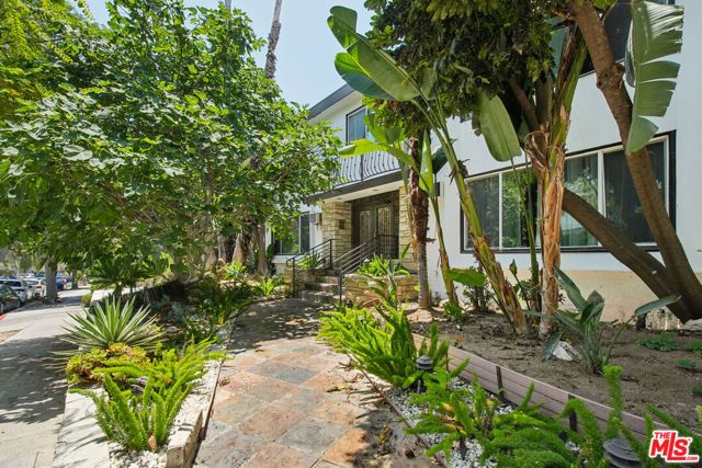 1215 N Hayworth Avenue 206, West Hollywood, CA 90046