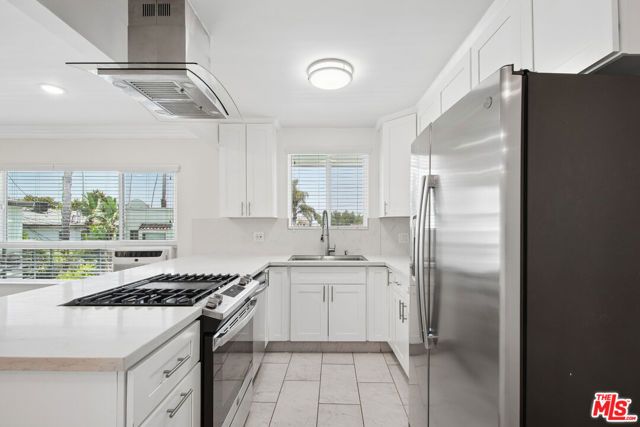 1215 N Hayworth Avenue 206, West Hollywood, CA 90046