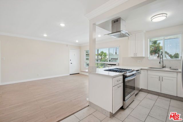 1215 N Hayworth Avenue 206, West Hollywood, CA 90046