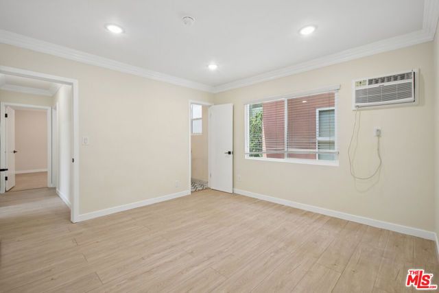 1215 N Hayworth Avenue 206, West Hollywood, CA 90046