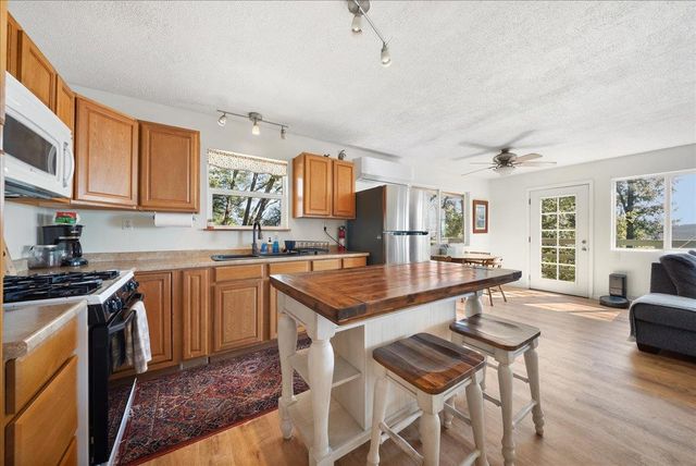 12399 Pawnee Trl, Nevada City, CA 95959