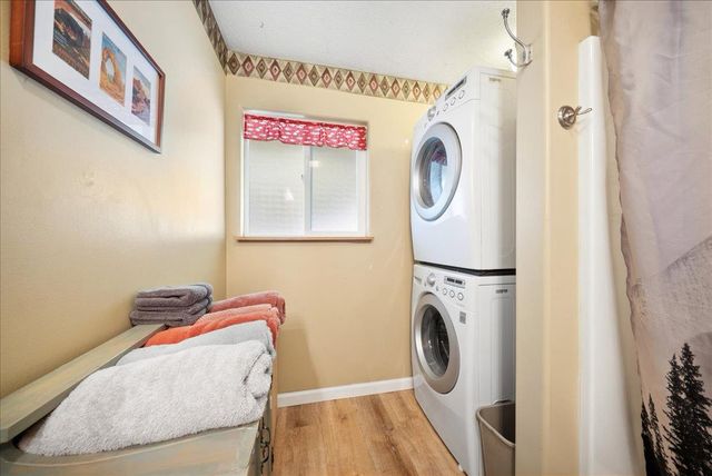 12399 Pawnee Trl, Nevada City, CA 95959