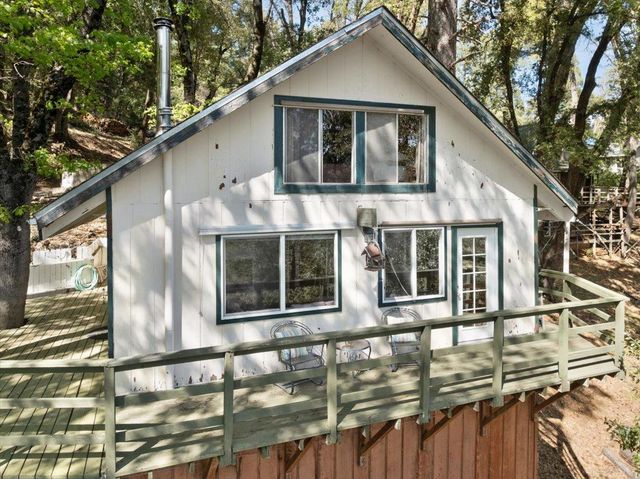 12399 Pawnee Trl, Nevada City, CA 95959