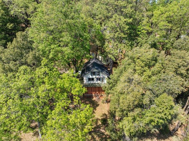 12399 Pawnee Trl, Nevada City, CA 95959