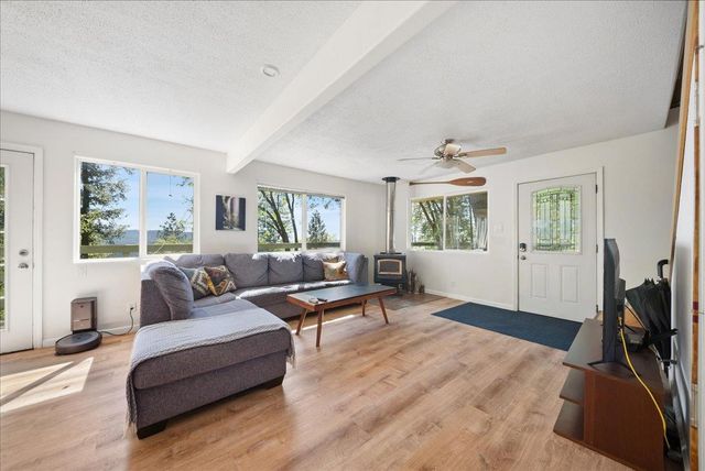 12399 Pawnee Trl, Nevada City, CA 95959