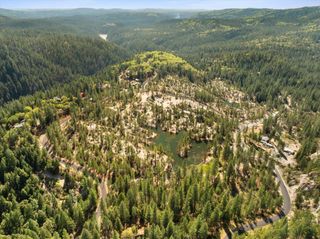 12399 Pawnee Trl, Nevada City, CA 95959