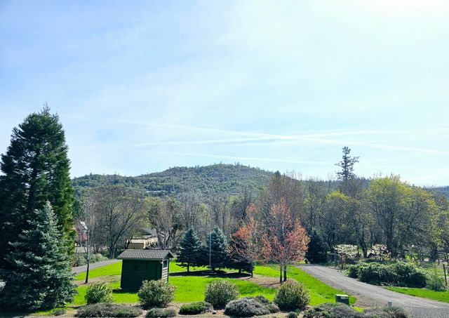 344 Rene Drive, Shady Cove, OR 97539
