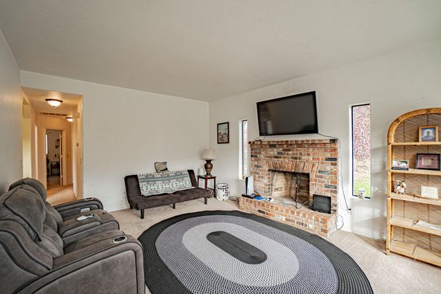 344 Rene Drive, Shady Cove, OR 97539