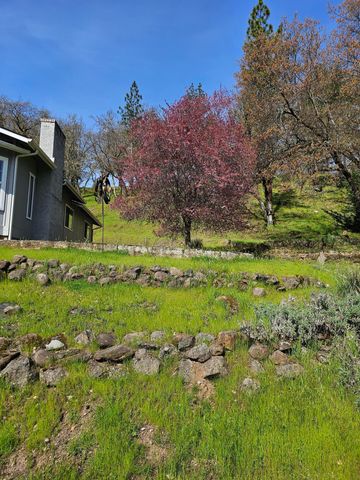 344 Rene Drive, Shady Cove, OR 97539