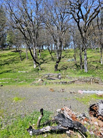 344 Rene Drive, Shady Cove, OR 97539