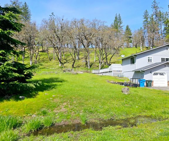 344 Rene Drive, Shady Cove, OR 97539