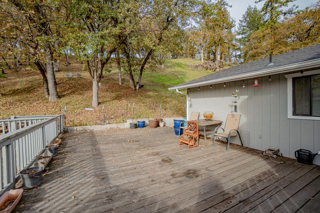 344 Rene Drive, Shady Cove, OR 97539