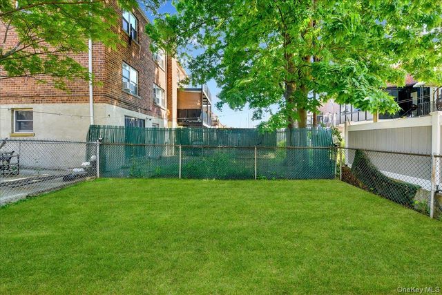 932 Neill Avenue, Bronx, NY 10462
