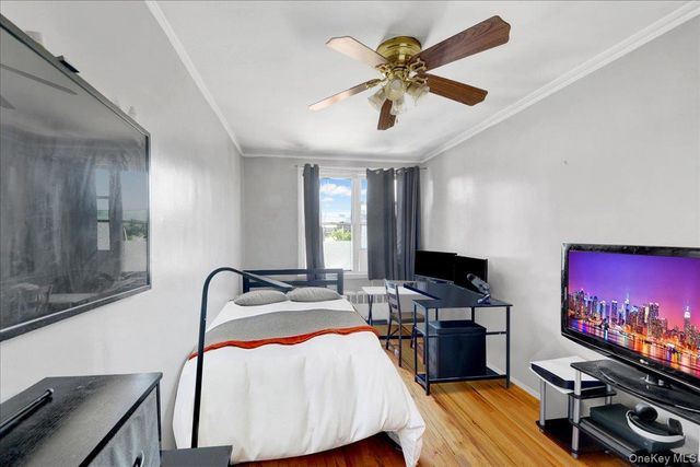 932 Neill Avenue, Bronx, NY 10462