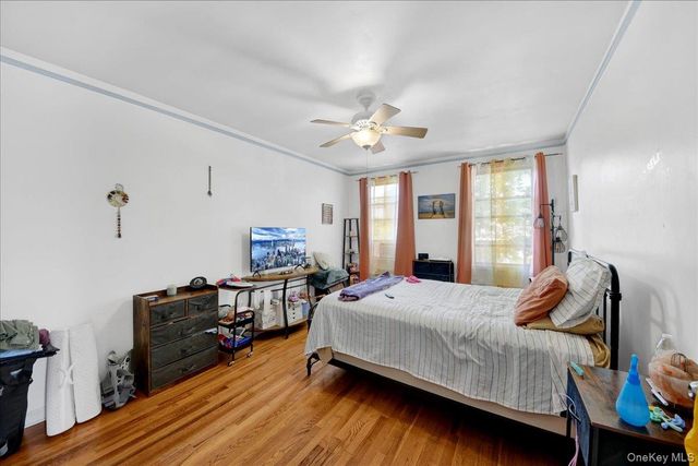 932 Neill Avenue, Bronx, NY 10462