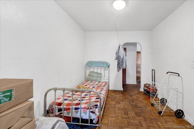 932 Neill Avenue, Bronx, NY 10462