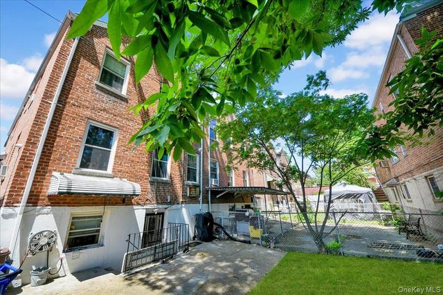 932 Neill Avenue, Bronx, NY 10462