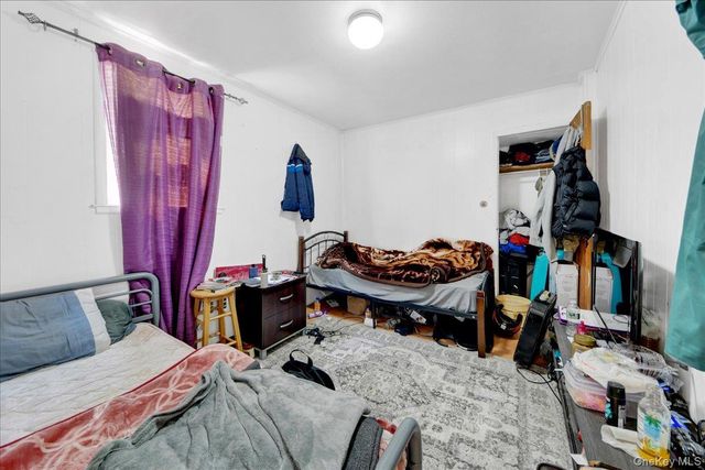 932 Neill Avenue, Bronx, NY 10462