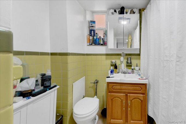 932 Neill Avenue, Bronx, NY 10462