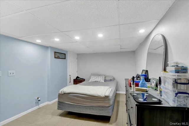 932 Neill Avenue, Bronx, NY 10462