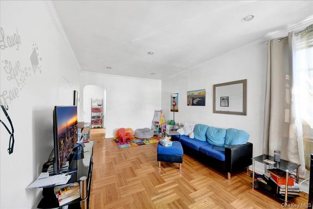 932 Neill Avenue, Bronx, NY 10462