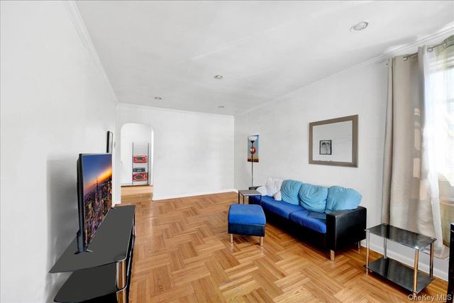 932 Neill Avenue, Bronx, NY 10462