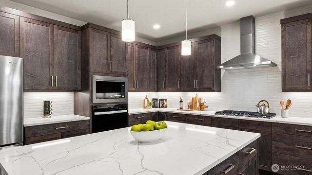 9230 NE 186th Place, Bothell, WA 98011