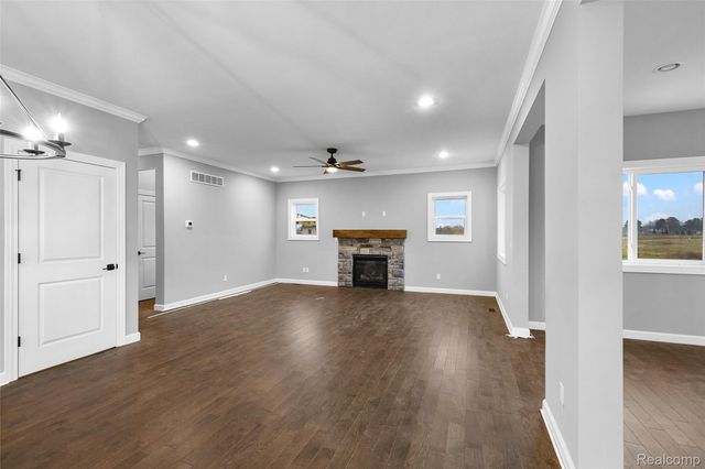 1154 Brendan Bay Drive, Grand Blanc Charter Township, MI 48439