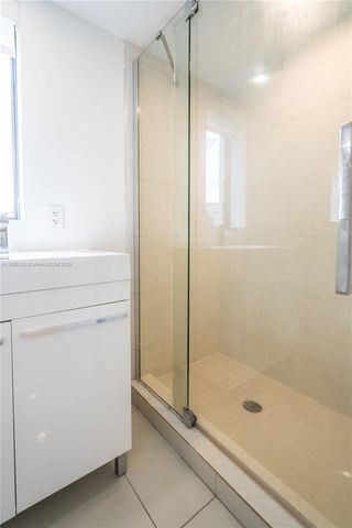 1971 Bay Dr 102, Miami Beach, FL 33141