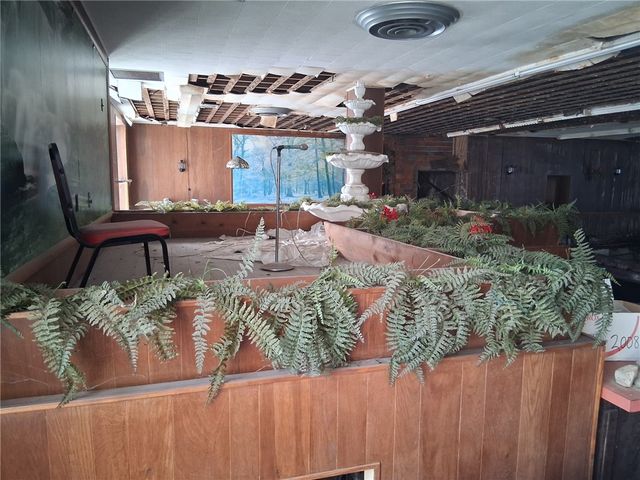 8 Donner, Monessen, PA 15062