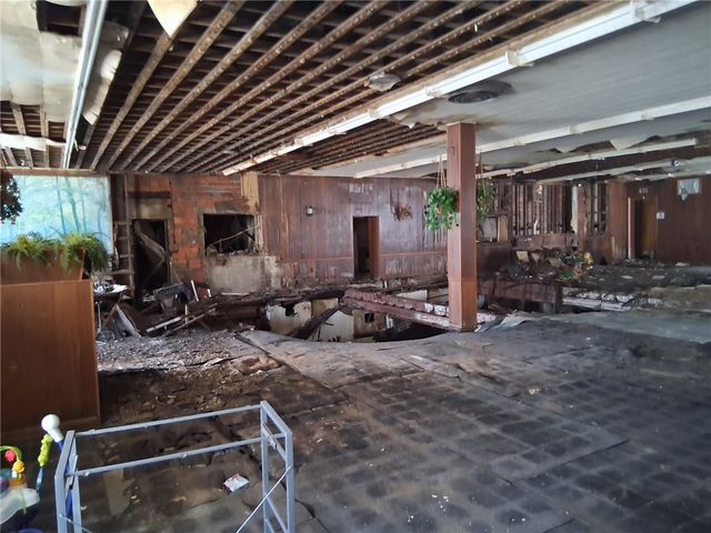 8 Donner, Monessen, PA 15062