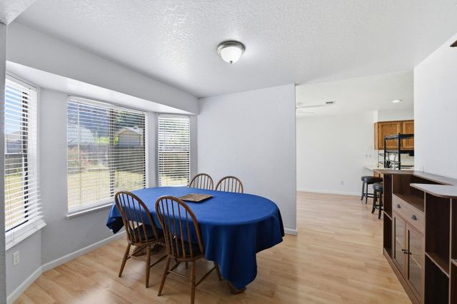 8467 Carlin Ave, Sacramento, CA 95823