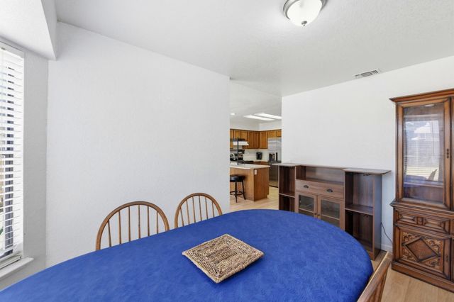 8467 Carlin Ave, Sacramento, CA 95823