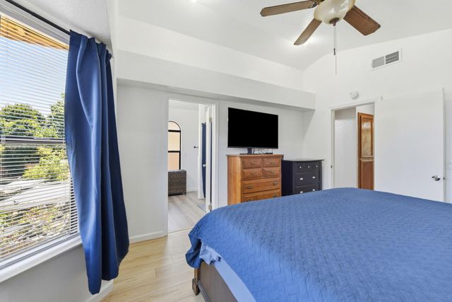 8467 Carlin Ave, Sacramento, CA 95823