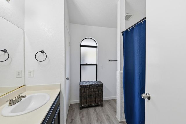 8467 Carlin Ave, Sacramento, CA 95823