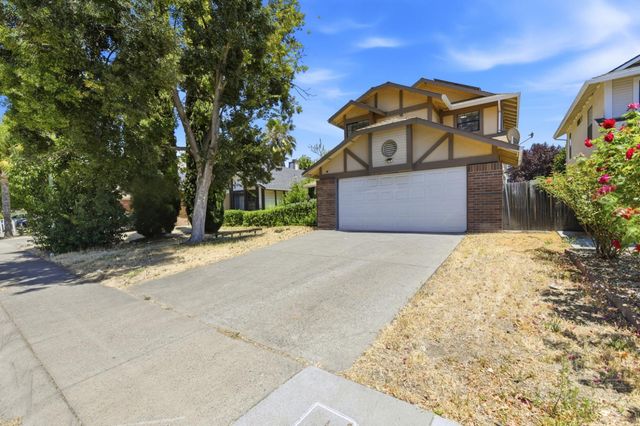 8467 Carlin Ave, Sacramento, CA 95823