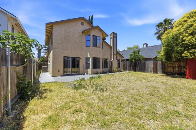 8467 Carlin Ave, Sacramento, CA 95823