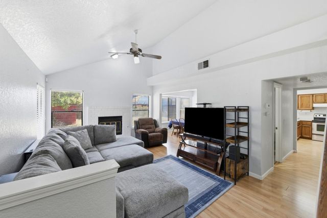 8467 Carlin Ave, Sacramento, CA 95823
