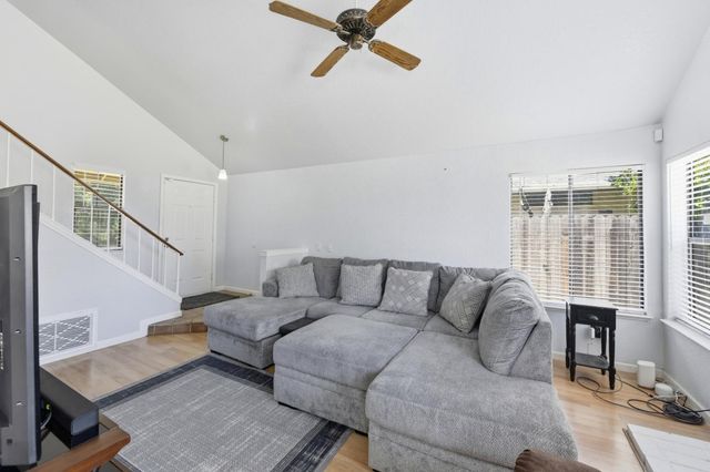 8467 Carlin Ave, Sacramento, CA 95823