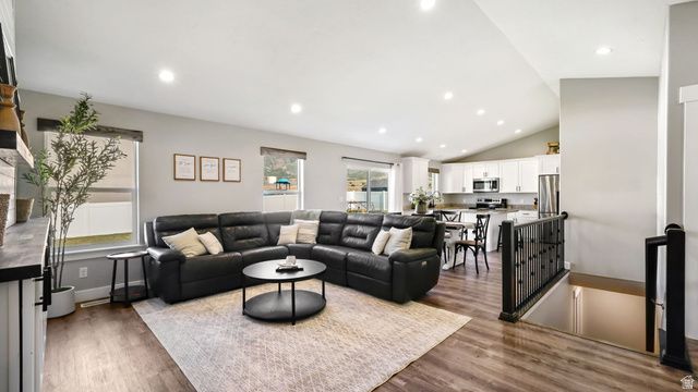 3733 N EISENHOWER ST, Eagle Mountain, UT 84005
