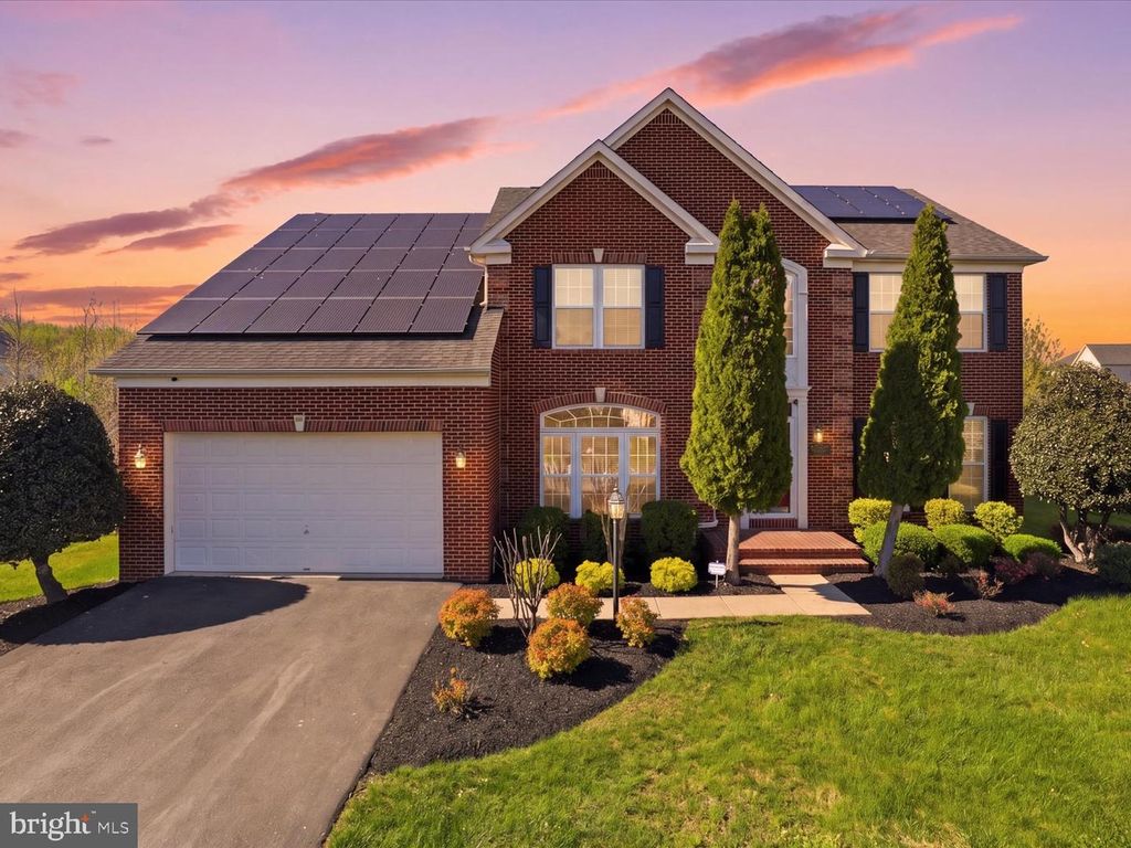 Image 1 of property listing at 14202 DERBY RIDGE RD, Bowie, MD 20721