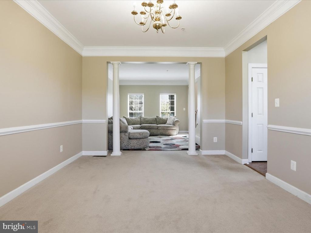 Image 11 of property listing at 14202 DERBY RIDGE RD, Bowie, MD 20721