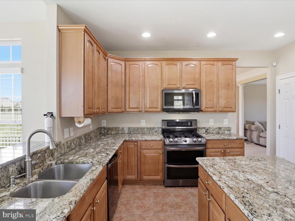 Image 14 of property listing at 14202 DERBY RIDGE RD, Bowie, MD 20721