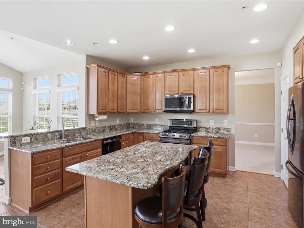 Image 17 of property listing at 14202 DERBY RIDGE RD, Bowie, MD 20721