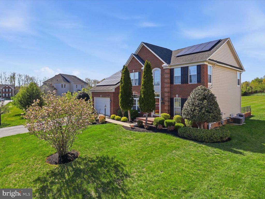 Image 3 of property listing at 14202 DERBY RIDGE RD, Bowie, MD 20721