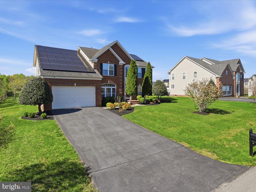 Image 4 of property listing at 14202 DERBY RIDGE RD, Bowie, MD 20721