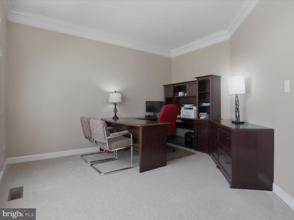 Image 7 of property listing at 14202 DERBY RIDGE RD, Bowie, MD 20721