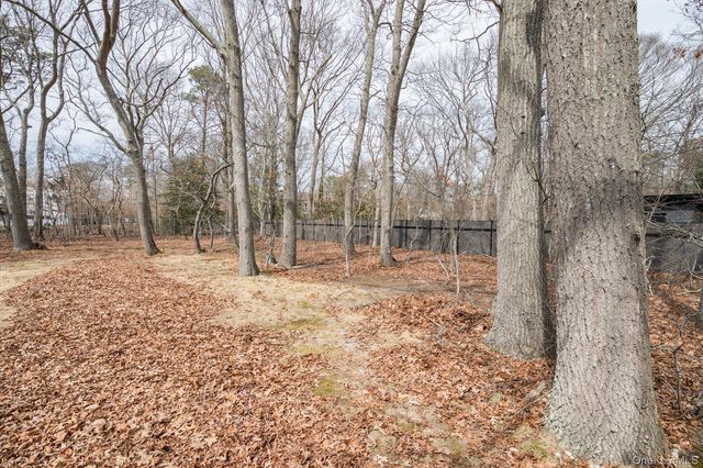 18 Maple Avenue, Bellport, NY 11713